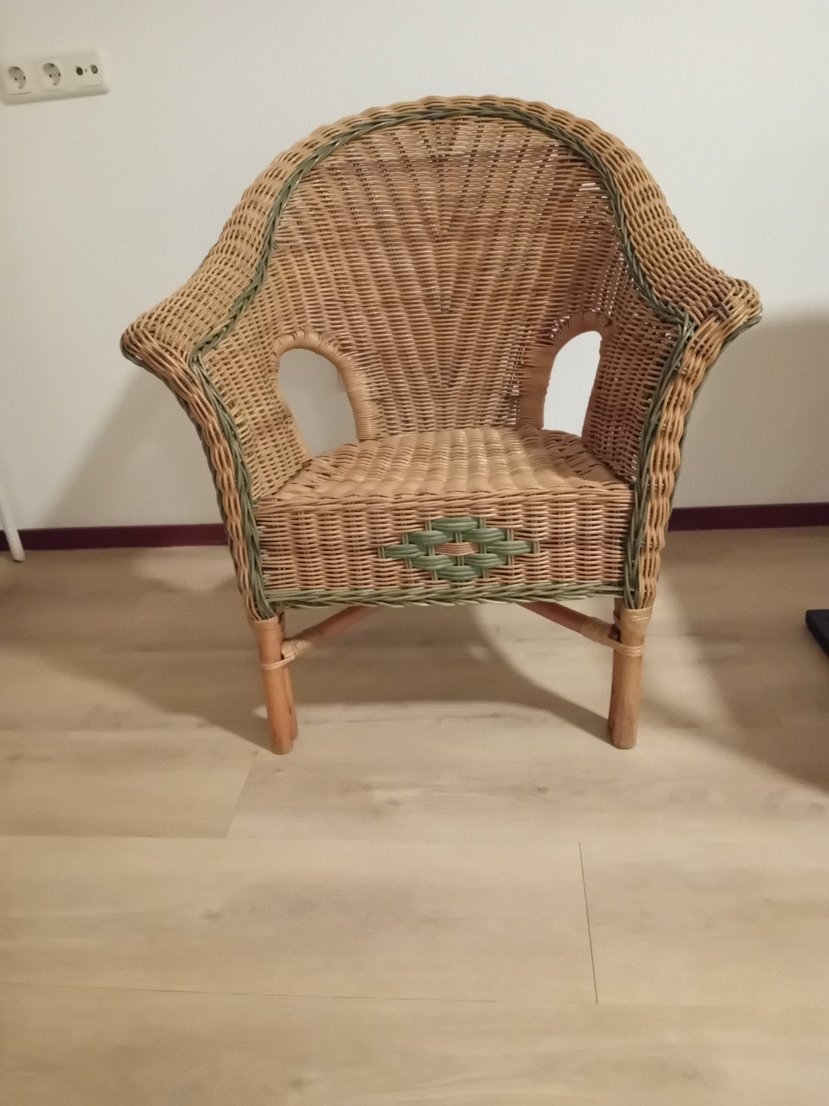 Vintage rieten stoel met groen accent, Ophalen, Gebruikt, Bruin, Riet of Rotan