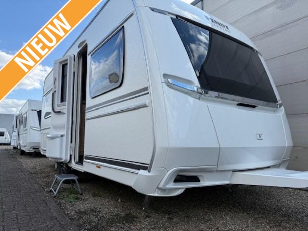 Fendt 495 SFE Bianco Activ nieuw €3017 voordeel, Caravans en Kamperen, Caravans, Schokbreker, Standaardzit, Bedrijf, Overige typen