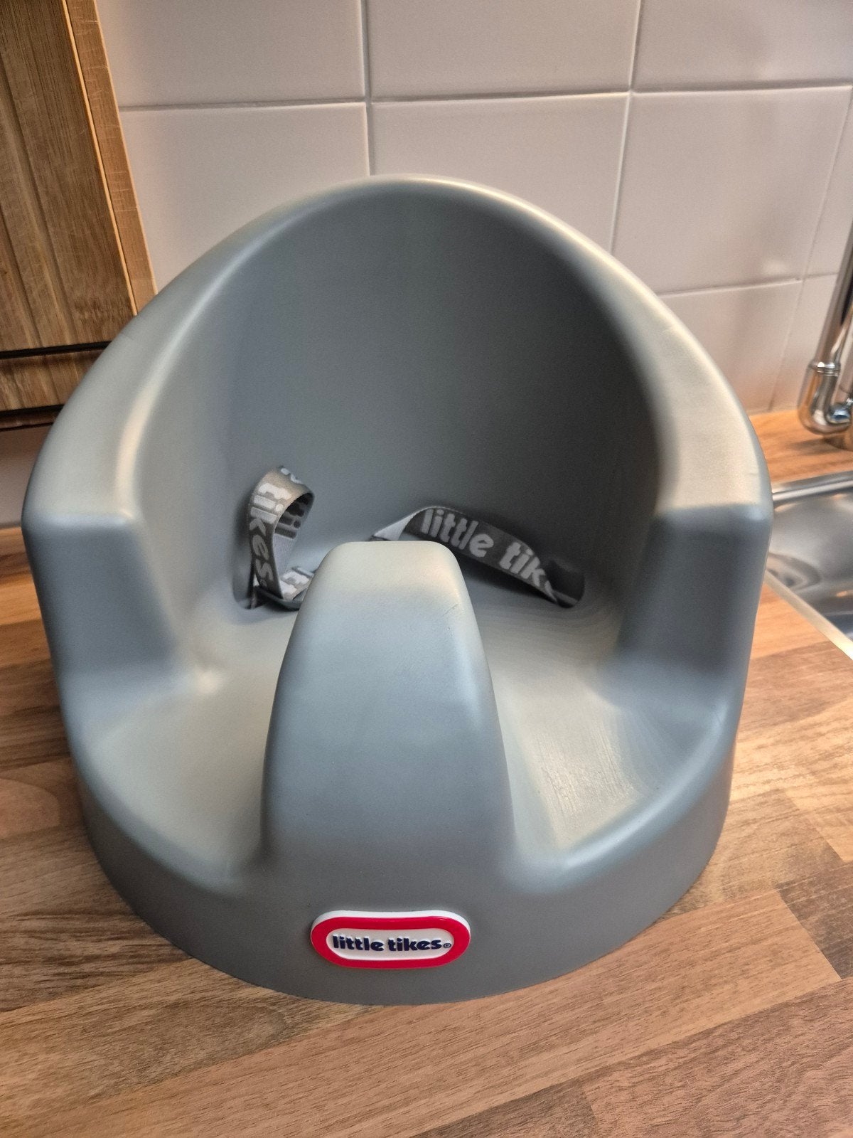 Little tikes my first seat vloerzitje, Kinderen en Baby's, Kinderstoelen, Ophalen, Zo goed als nieuw, Overige typen, Gordel(s)