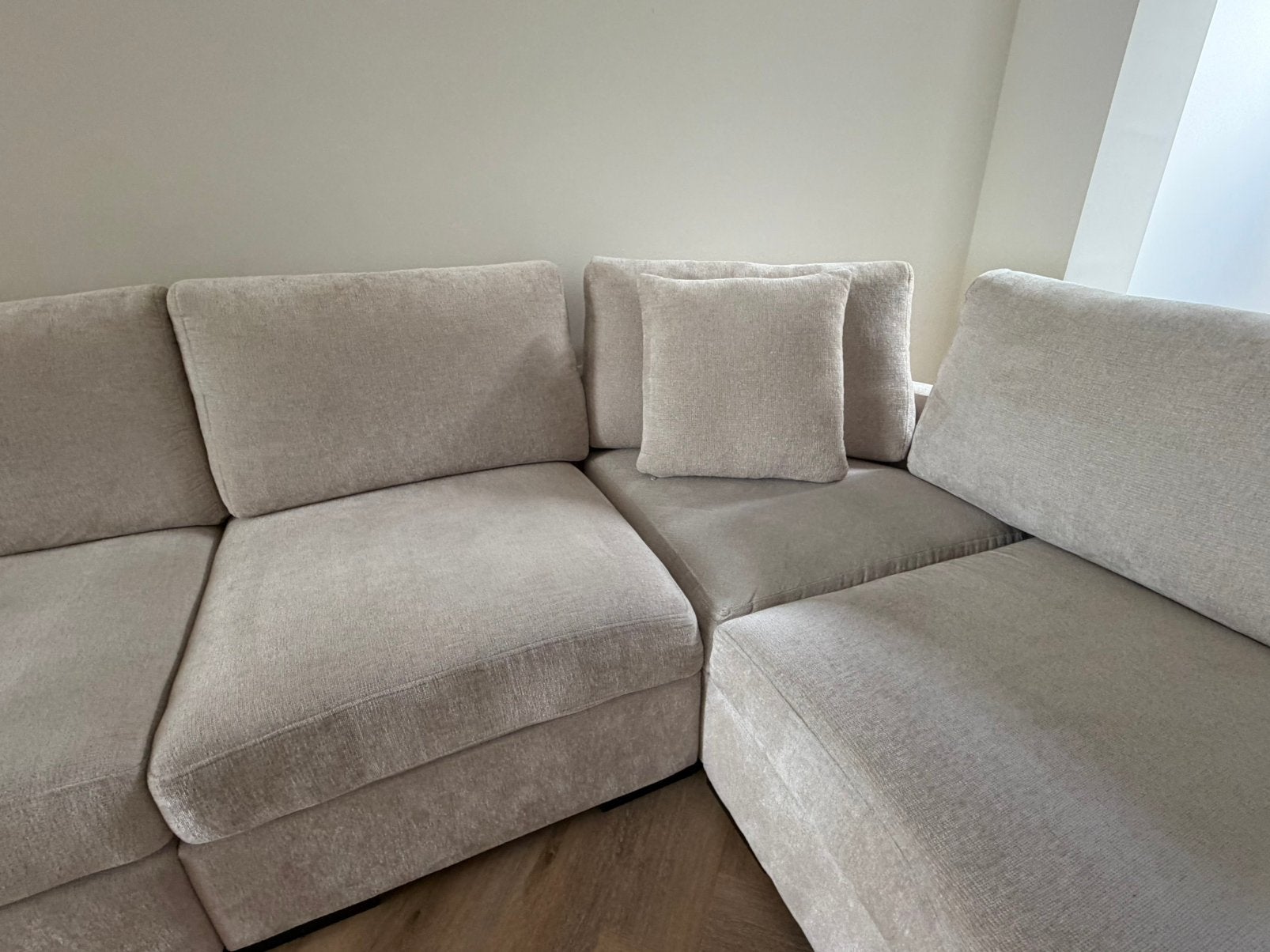 Foto 5 van Luxe beige/taupe hoekbank – nog geen jaar oud