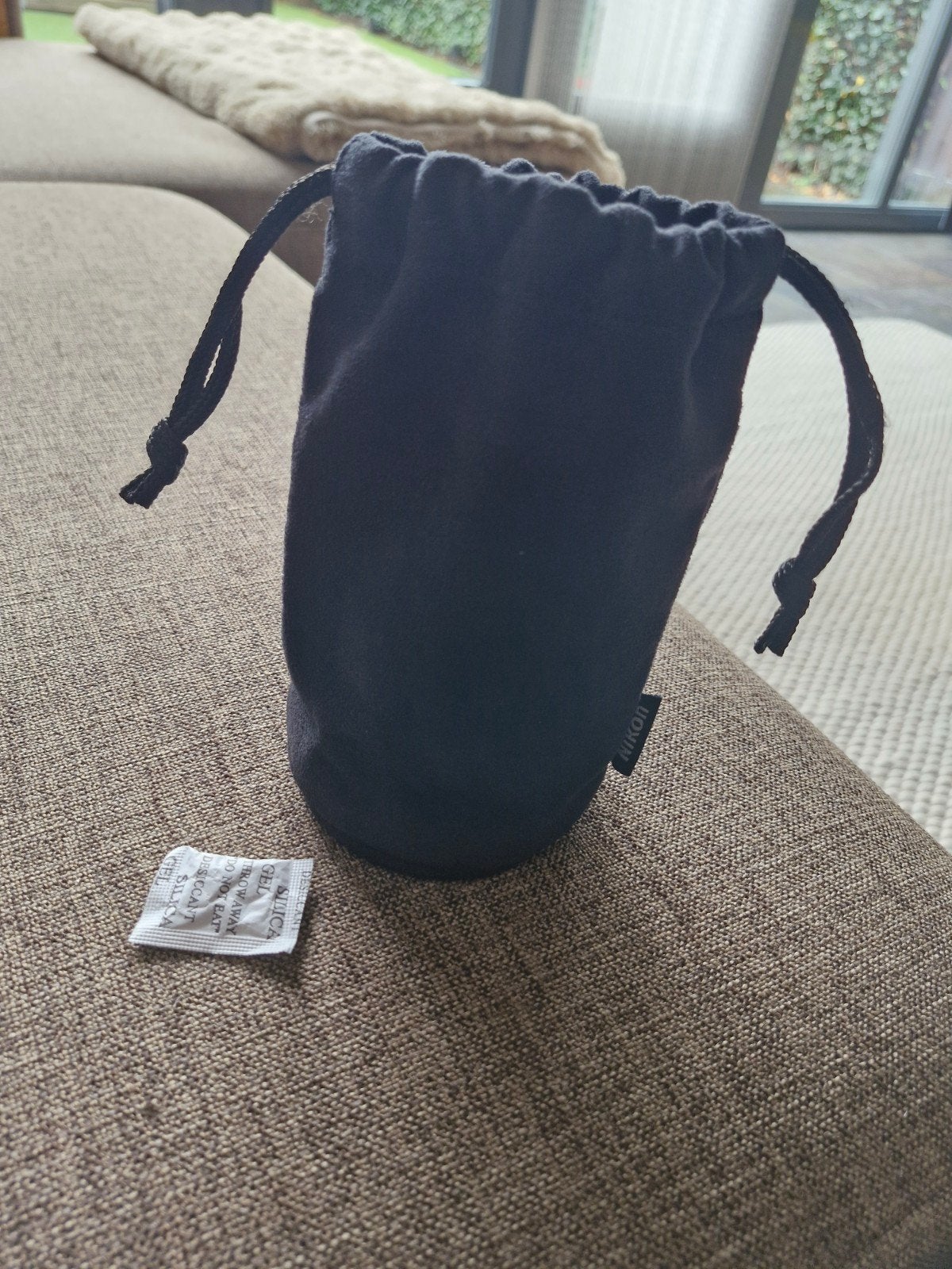 2 x Nikon lenszakje - lens pouch  zwart, Pouch, Ophalen of Verzenden, Zo goed als nieuw, Zwart