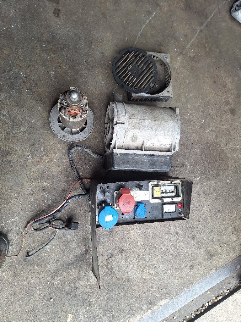 10 kW-elektriciteitsaggregaat, Ophalen, Gebruikt, Overige materialen, Klinkers