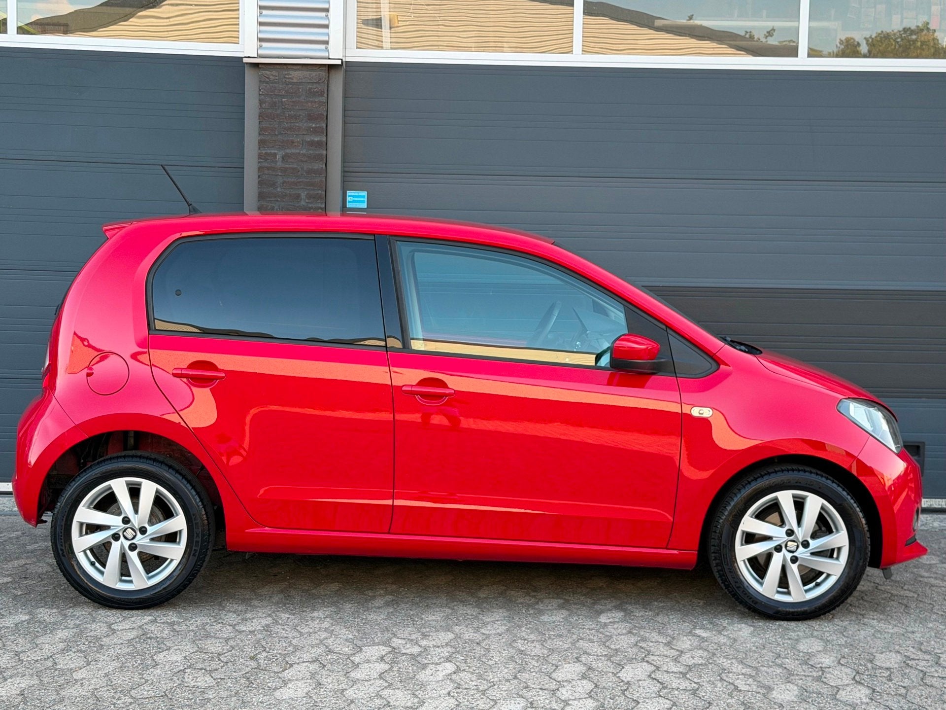 Seat Mii 1.0 Sport Dynamic AIRCO 5drs TREKHAAK Nw APK, Voorwielaandrijving, Euro 5, Stof, Gebruikt