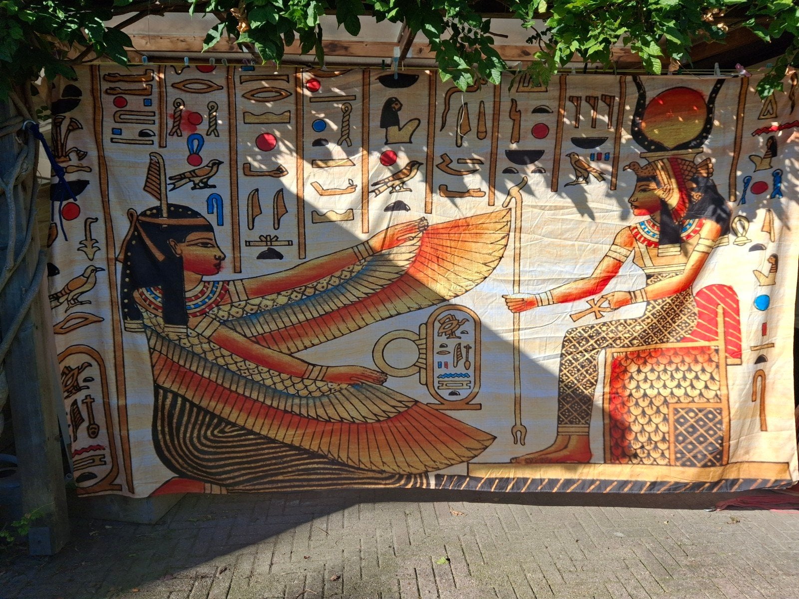 Egyptisch wandkleed - Isis en Osiris, Meerkleurig, Ophalen of Verzenden, Textiel, Oosters