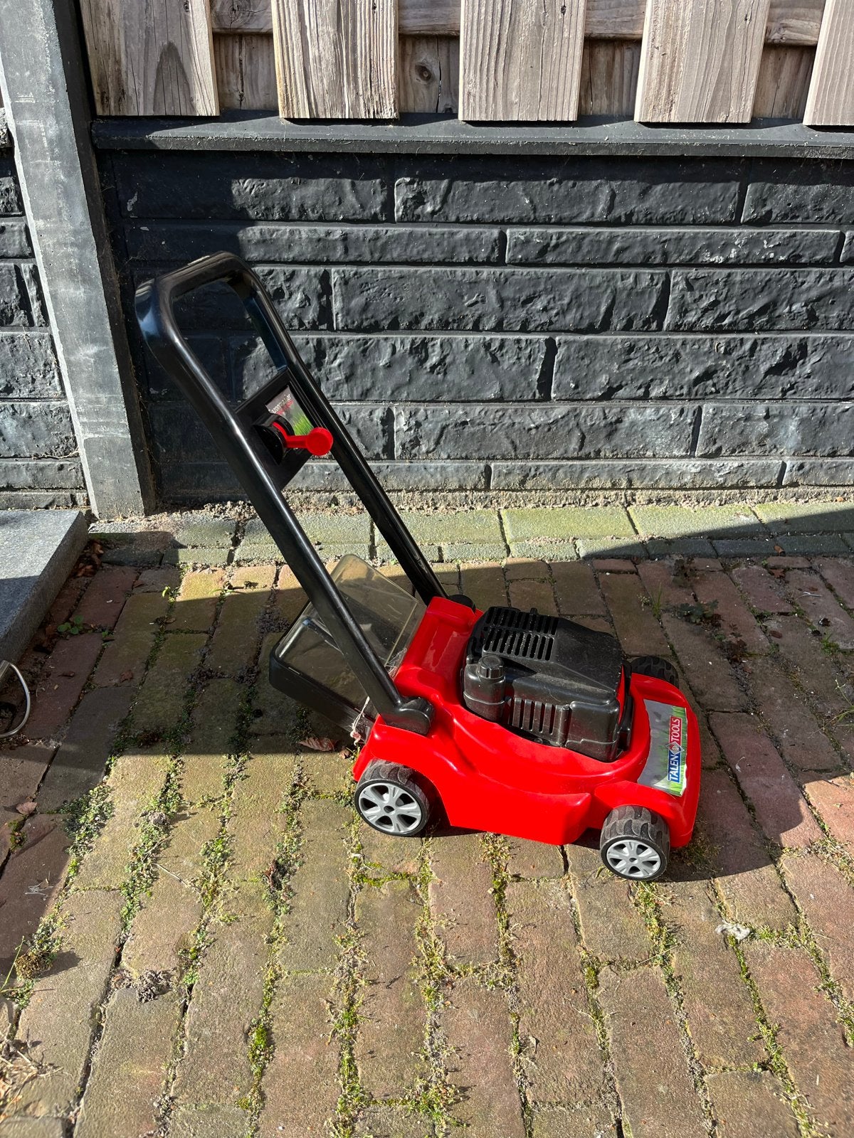 Kinder speelgoed grasmaaier - Rood, Ophalen, Gebruikt, Jongen of Meisje
