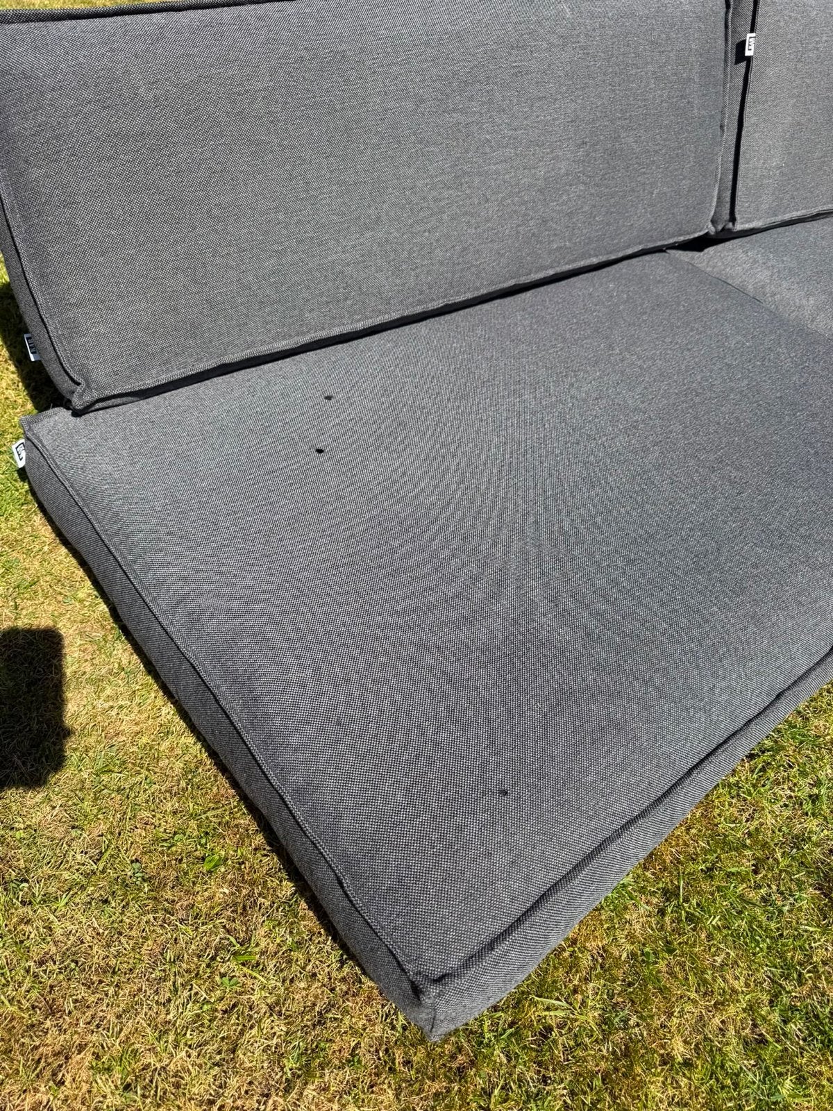 Tuinkussens grijs 120x80x15 en 120x40x15 met kleine gaatjes, Ophalen, Gebruikt