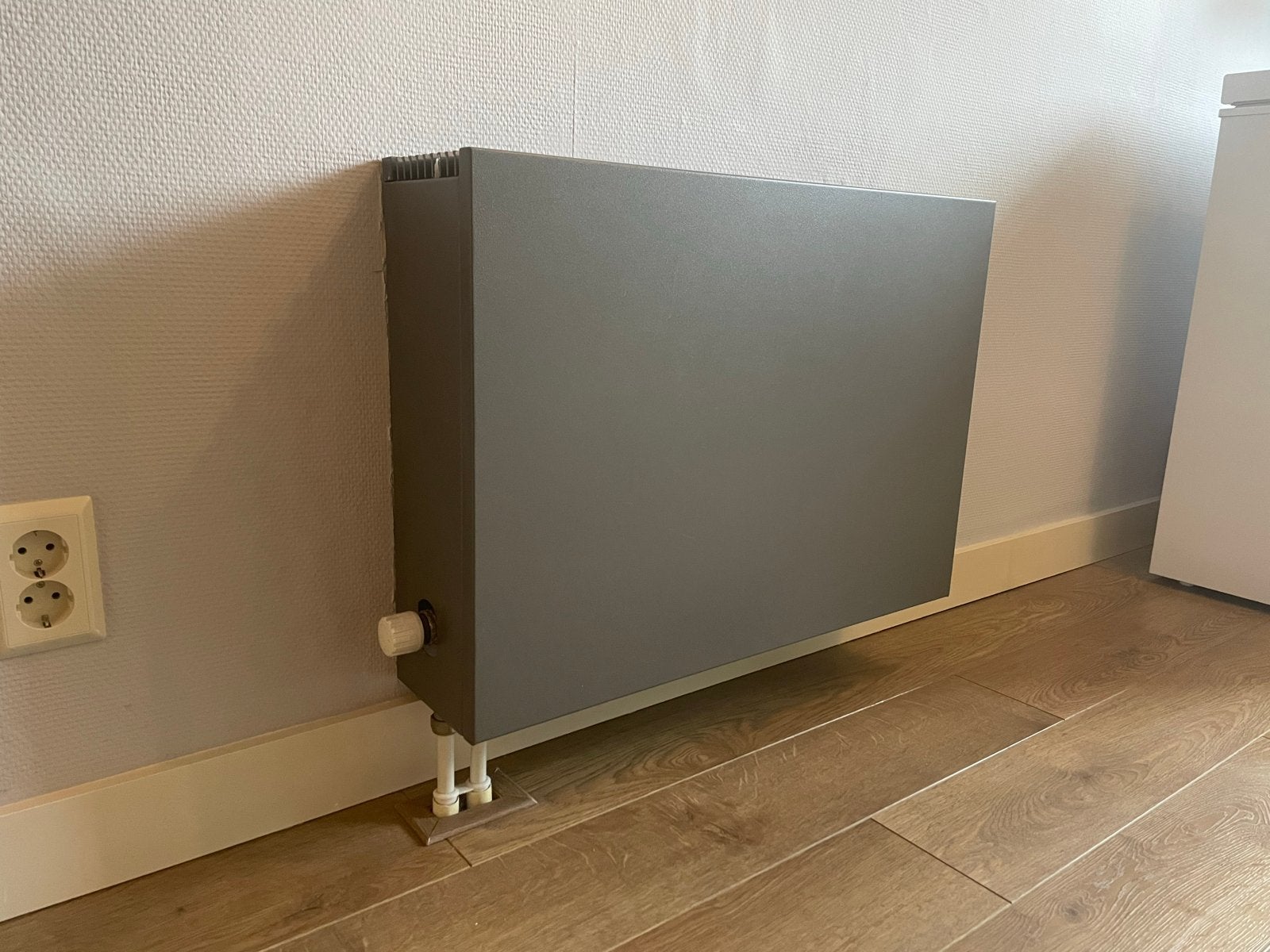 Jaga Design Radiator Antraciet - 50x70x17 cm, Ophalen, 30 tot 80 cm, Radiator, Zo goed als nieuw