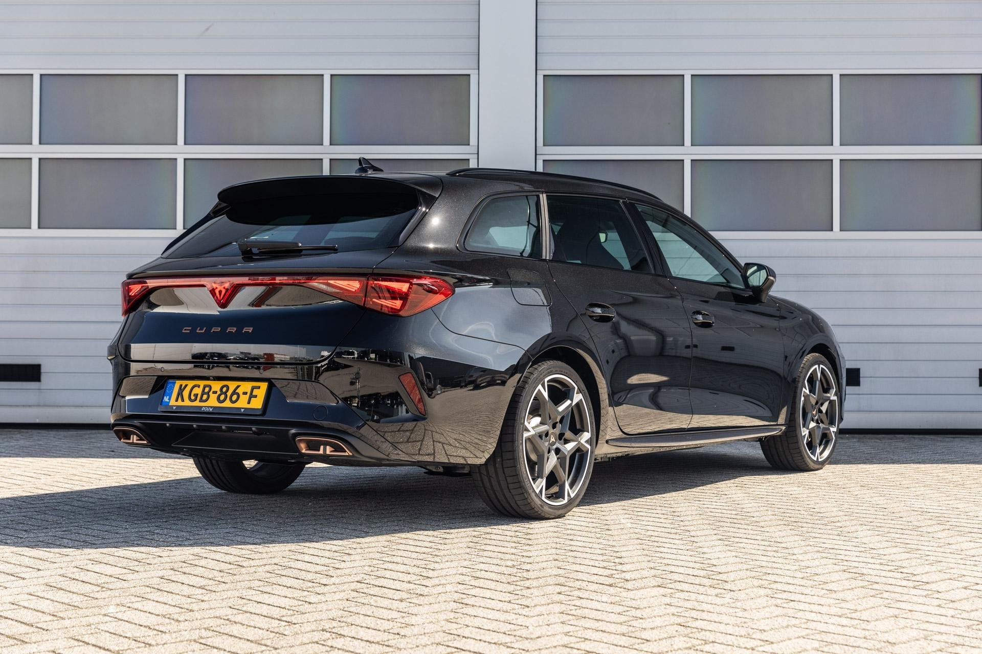CUPRA Leon Sportstourer 1.5 TSI e-Hybrid 272pk VZ Performanc, 12 maanden, 1498 cc, 4 cilinders, Alcantara