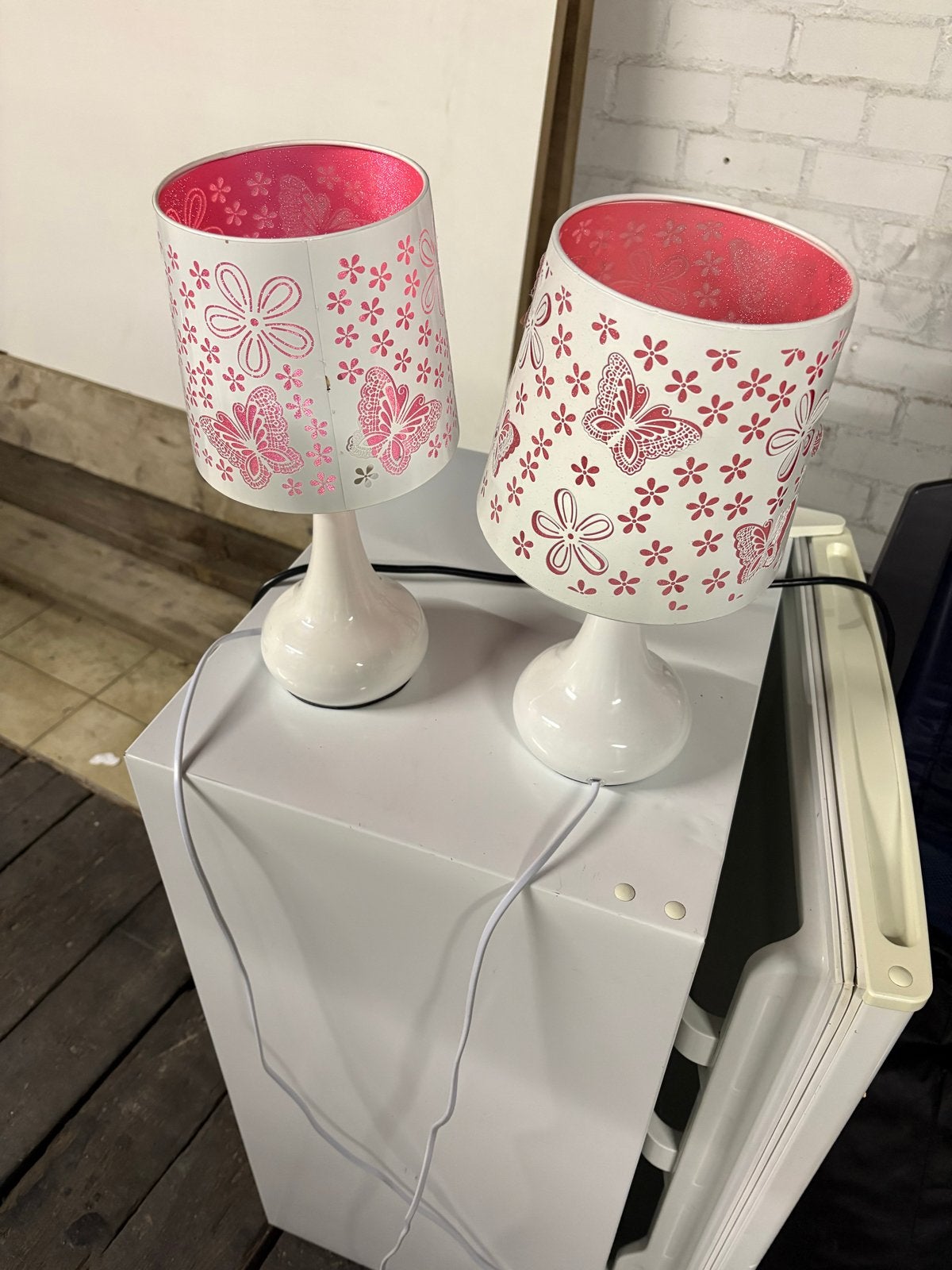 2 leuke schemerlampjes met touch bediening en 3 standen, Huis en Inrichting, Lampen | Tafellampen, Dimbaar, Gebruikt, Meerkleurig