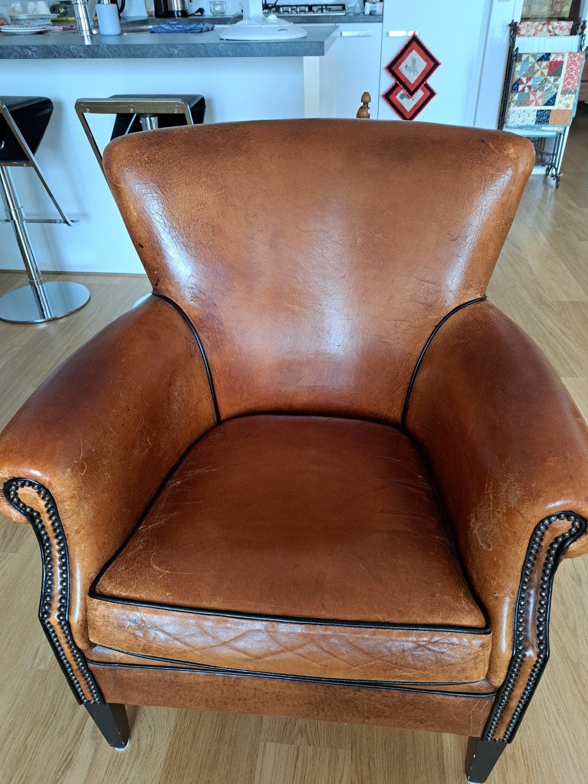 Schapenleer fauteuil, Ophalen, Gebruikt, 50 tot 75 cm