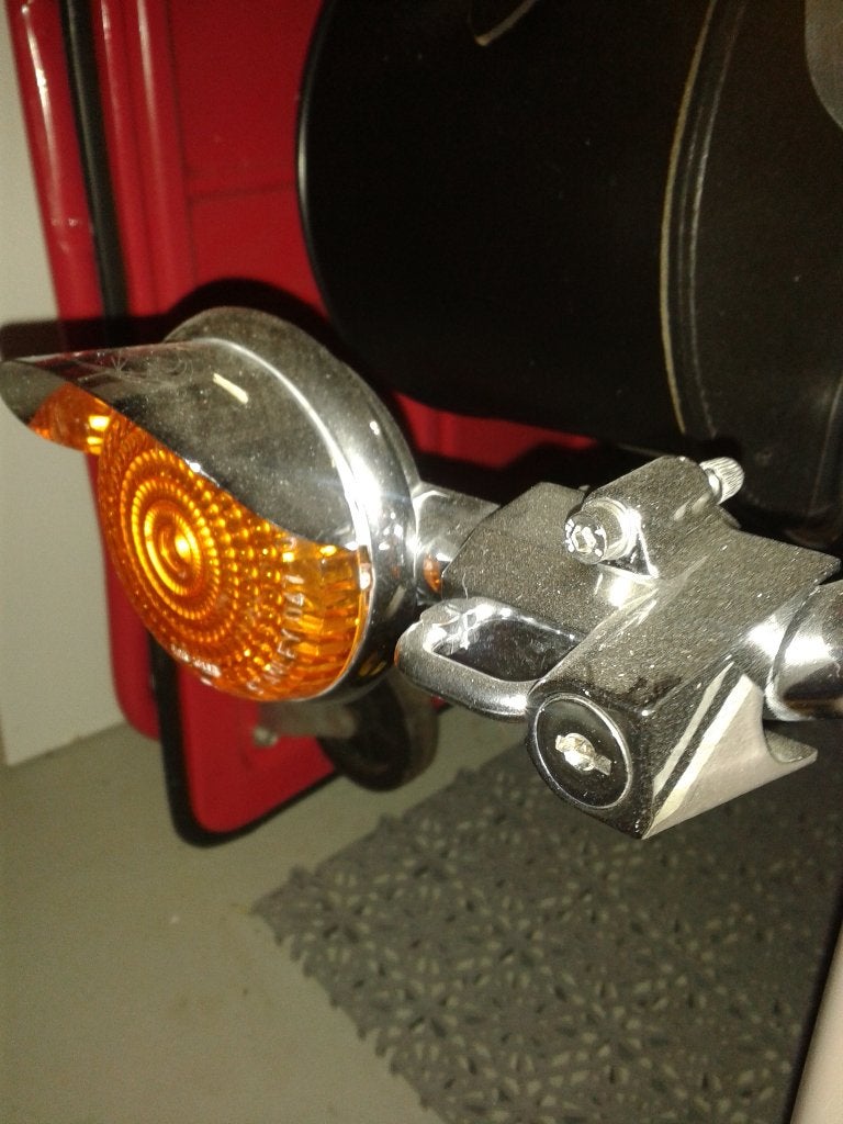 Helmslot voor bevestiging aan motorfiets., Ophalen of Verzenden