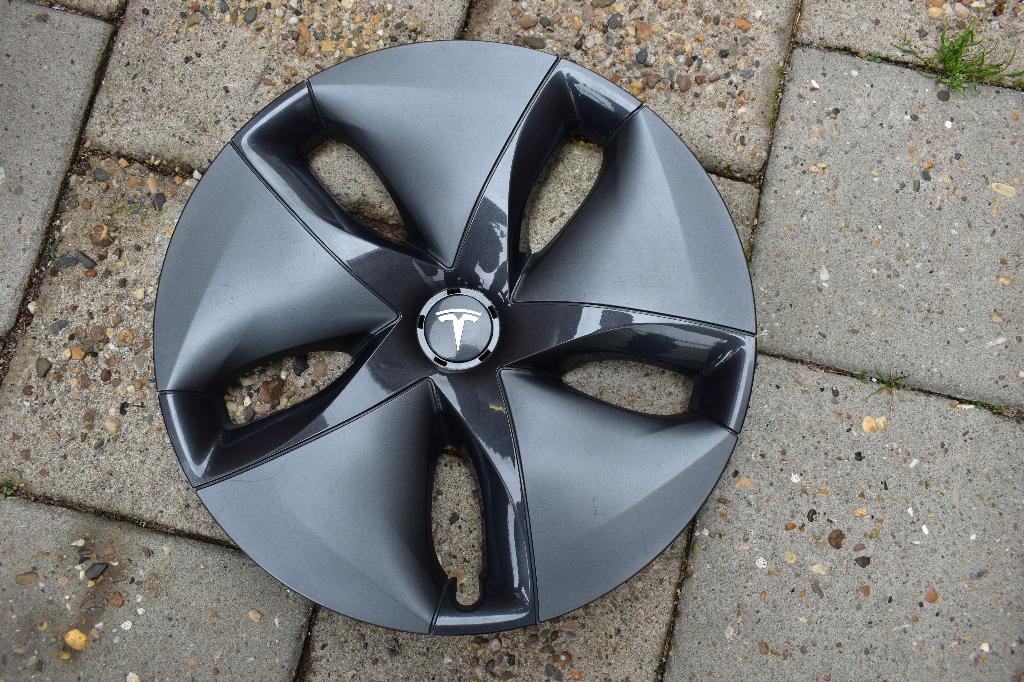 1 losse originele wieldop Tesla model 3 18 inch, Ophalen of Verzenden, Zo goed als nieuw