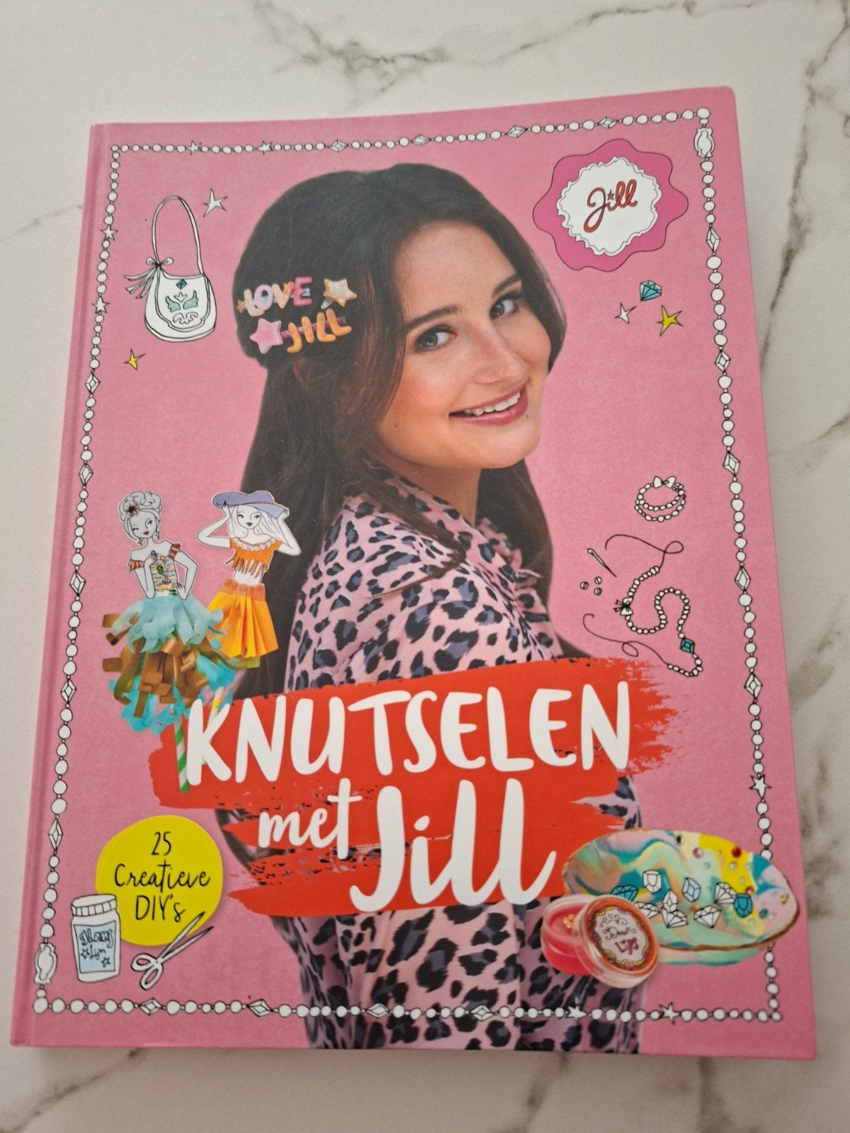 Knutselen met Jill - 25 Creatieve DIY's, Ophalen, Jill Schirnhofer, Zo goed als nieuw, Scrapbooking en Knutselen