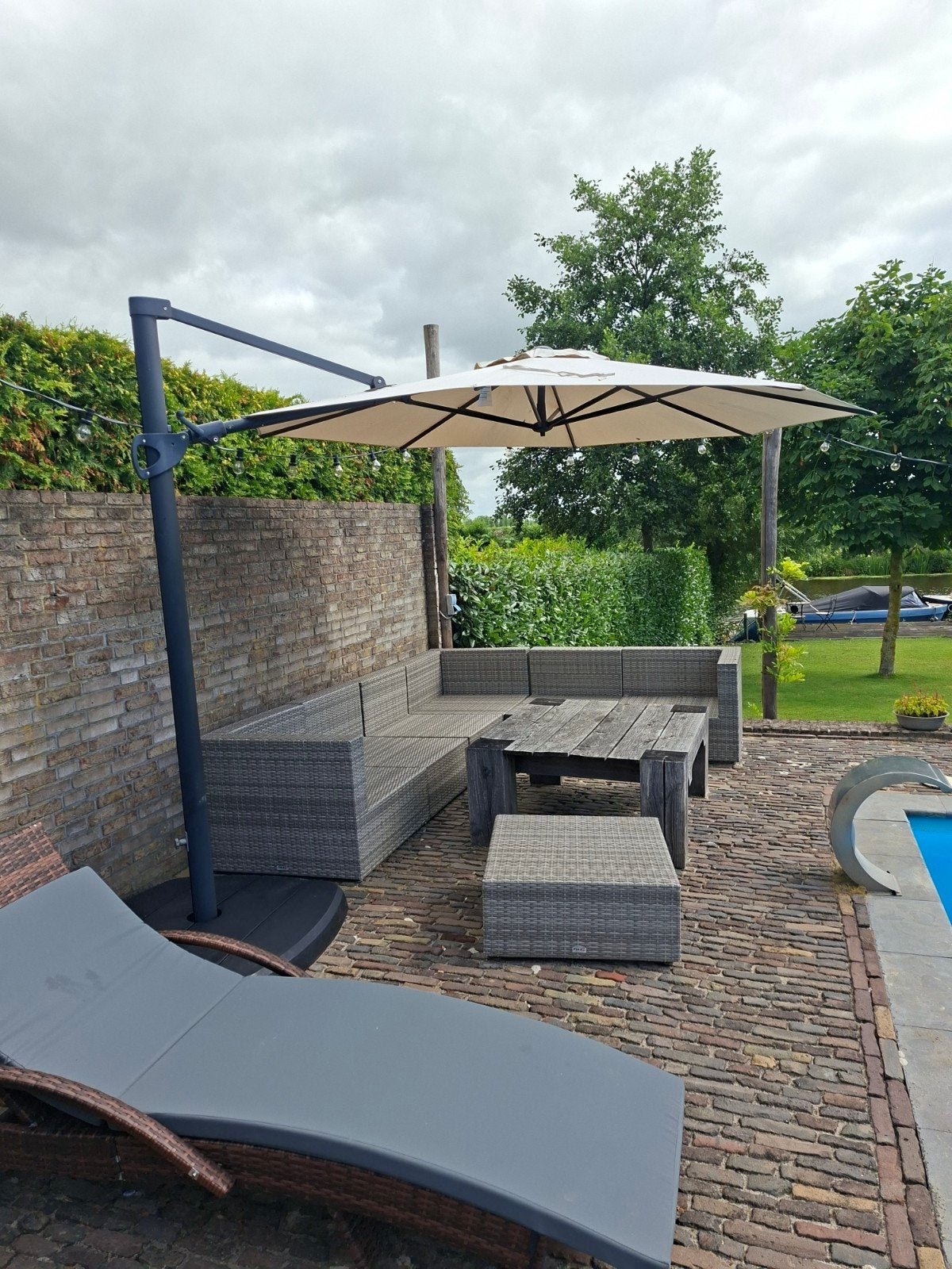 Parasol met voet. 3m breed, Tuin en Terras, Parasols, Ophalen, Minder dan 1 meter, Parasolvoet
