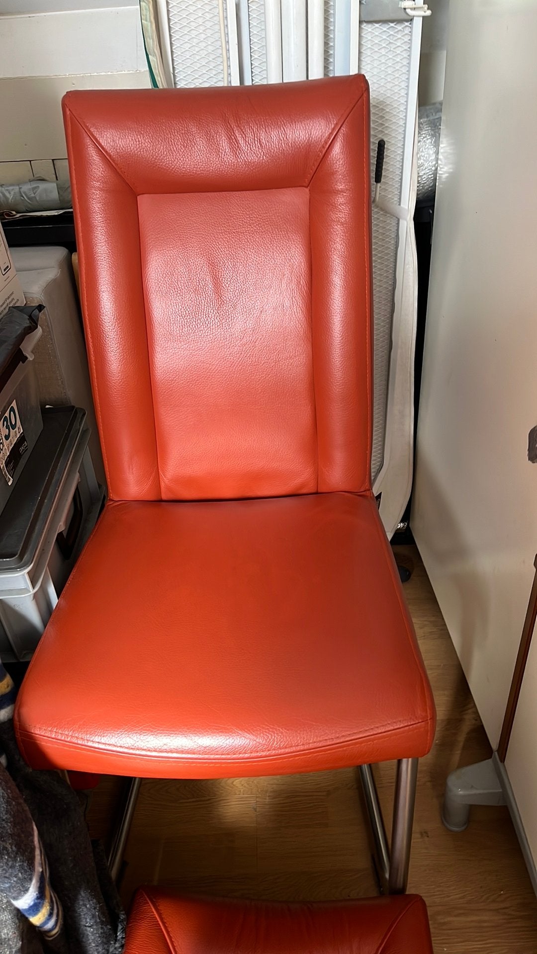 Henders en hazel 4 eetstoelen kleur oranje rood, Huis en Inrichting, Ophalen, Zo goed als nieuw, Rood