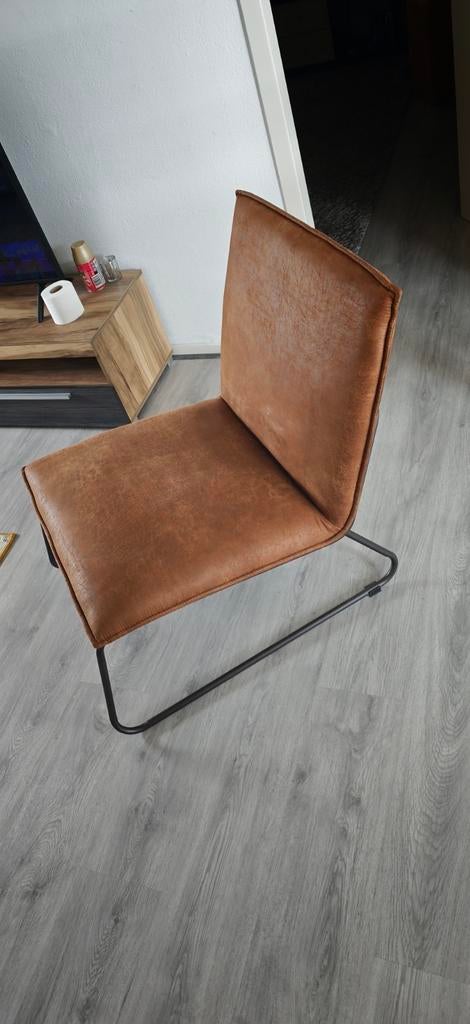 Cognac kleurige fauteuil - Comfortabel en stijlvol, Gebruikt, Modern, Industrieel, 75 tot 100 cm, Ophalen of Verzenden