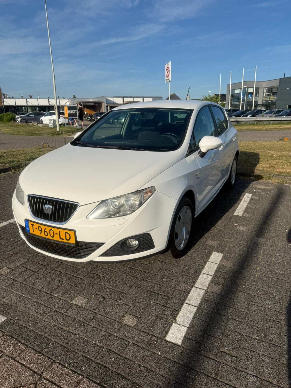 Seat Ibiza 1.2 TSI 77KW DSG 2011 Wit automaat, Auto's, Seat, Stof, 40 €/maand, Zwart, 4 cilinders