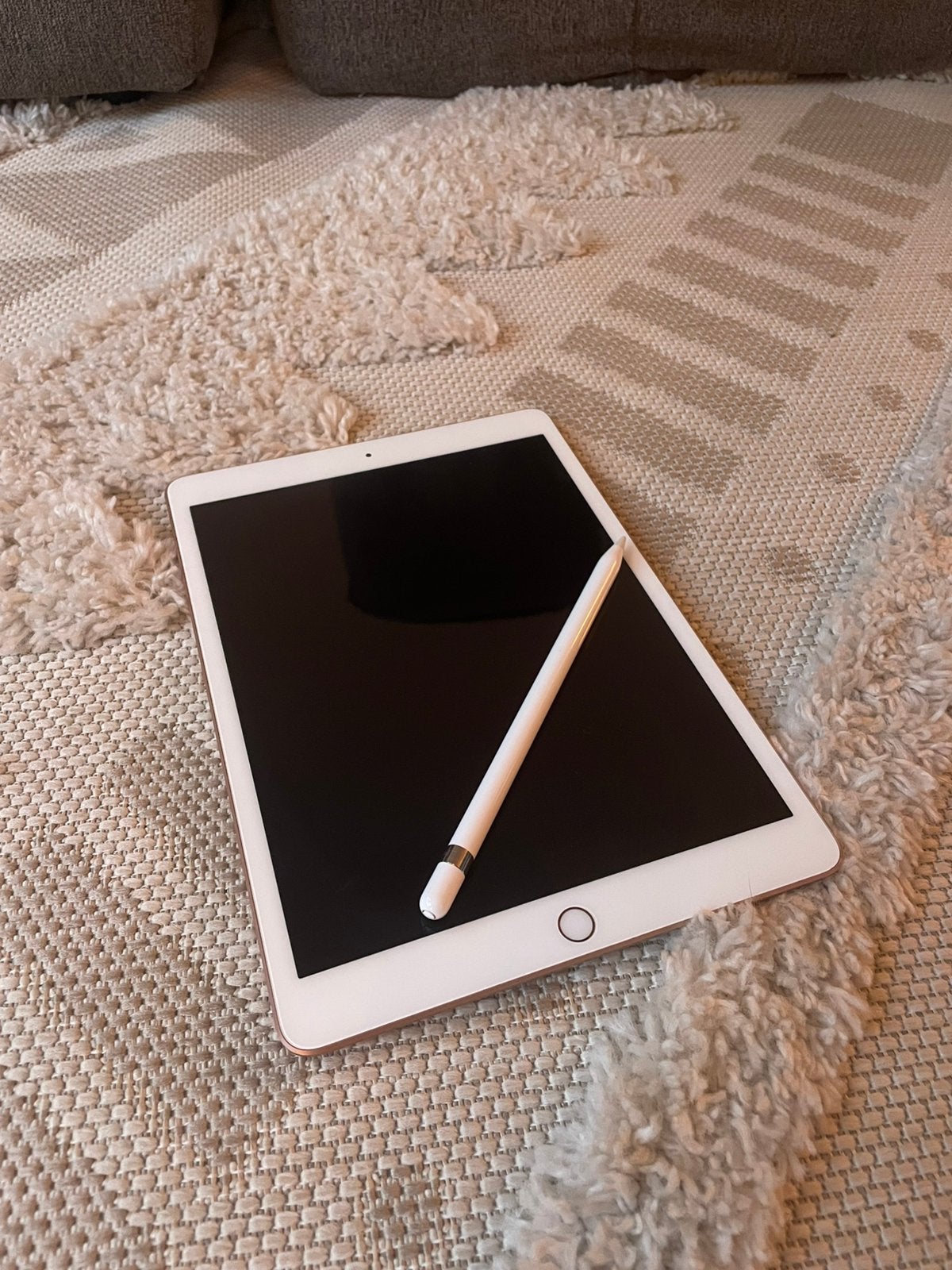 Ipad 8e Gen 2020 128 GB+ orginele Apple pen, Computers en Software, Apple iPads, Rose Goud, Apple iPad, Zo goed als nieuw, 128 GB