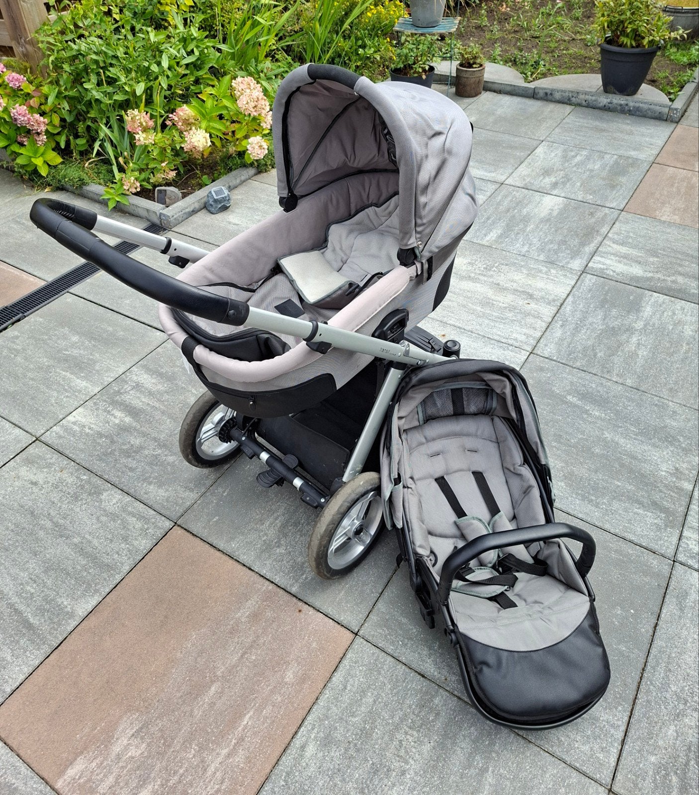 Complete Mutsy kinderwagen/buggy set met voetenzak, Ophalen, Zo goed als nieuw, Combiwagen, Mutsy