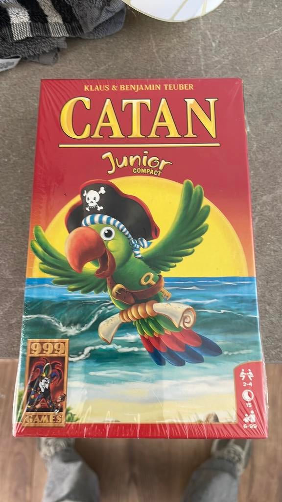 Catan junior, Hobby en Vrije tijd, Gezelschapsspellen | Kaartspellen, Ophalen of Verzenden, Zo goed als nieuw