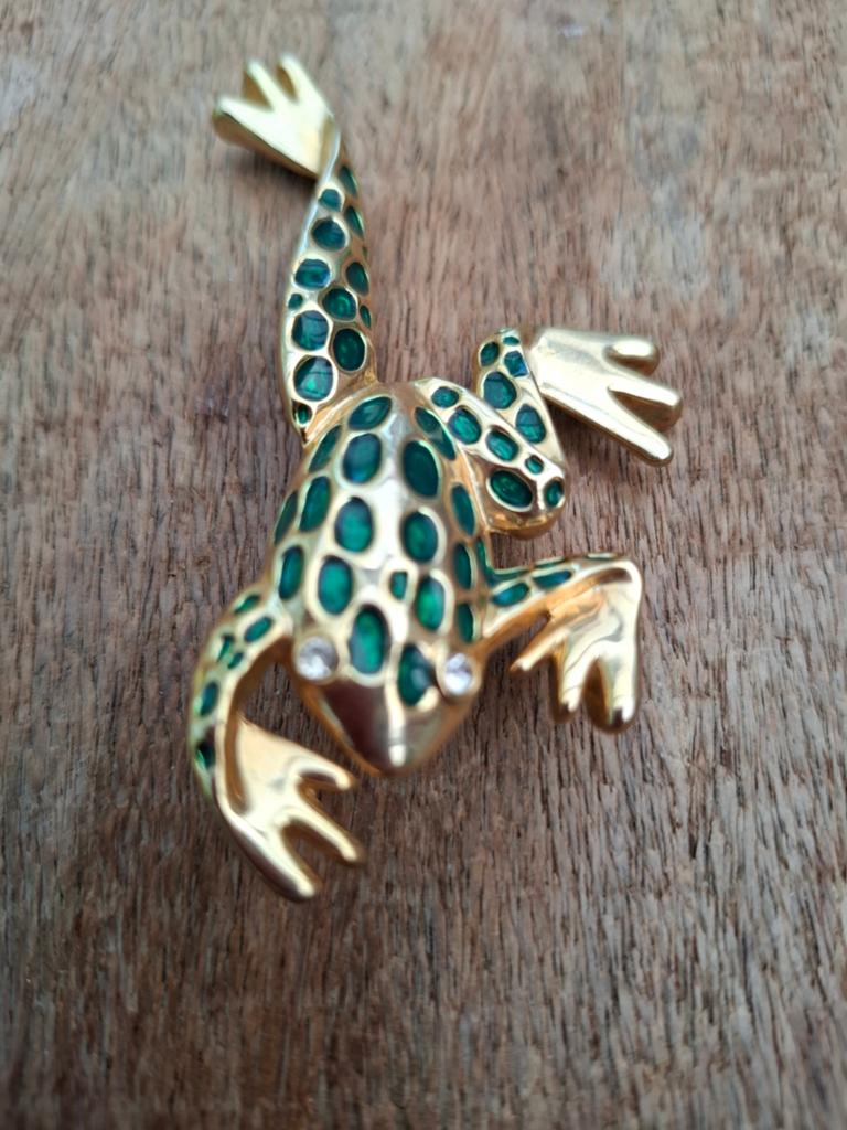 Vrolijke kikker broche, Ophalen of Verzenden, Zo goed als nieuw, Goud, Overige materialen