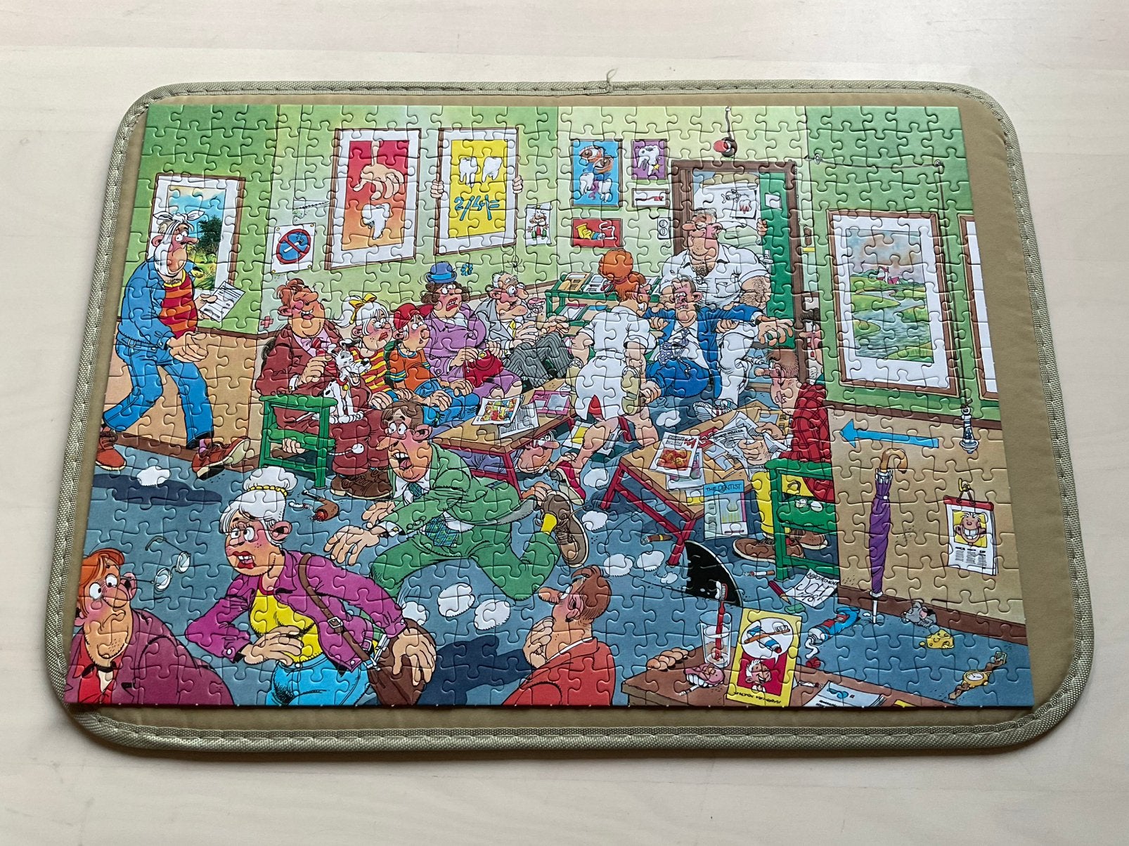 Jan van Haasteren At the dentist 500 stukjes bij de tandarts, Ophalen of Verzenden, 500 t/m 1500 stukjes, Zo goed als nieuw, Legpuzzel