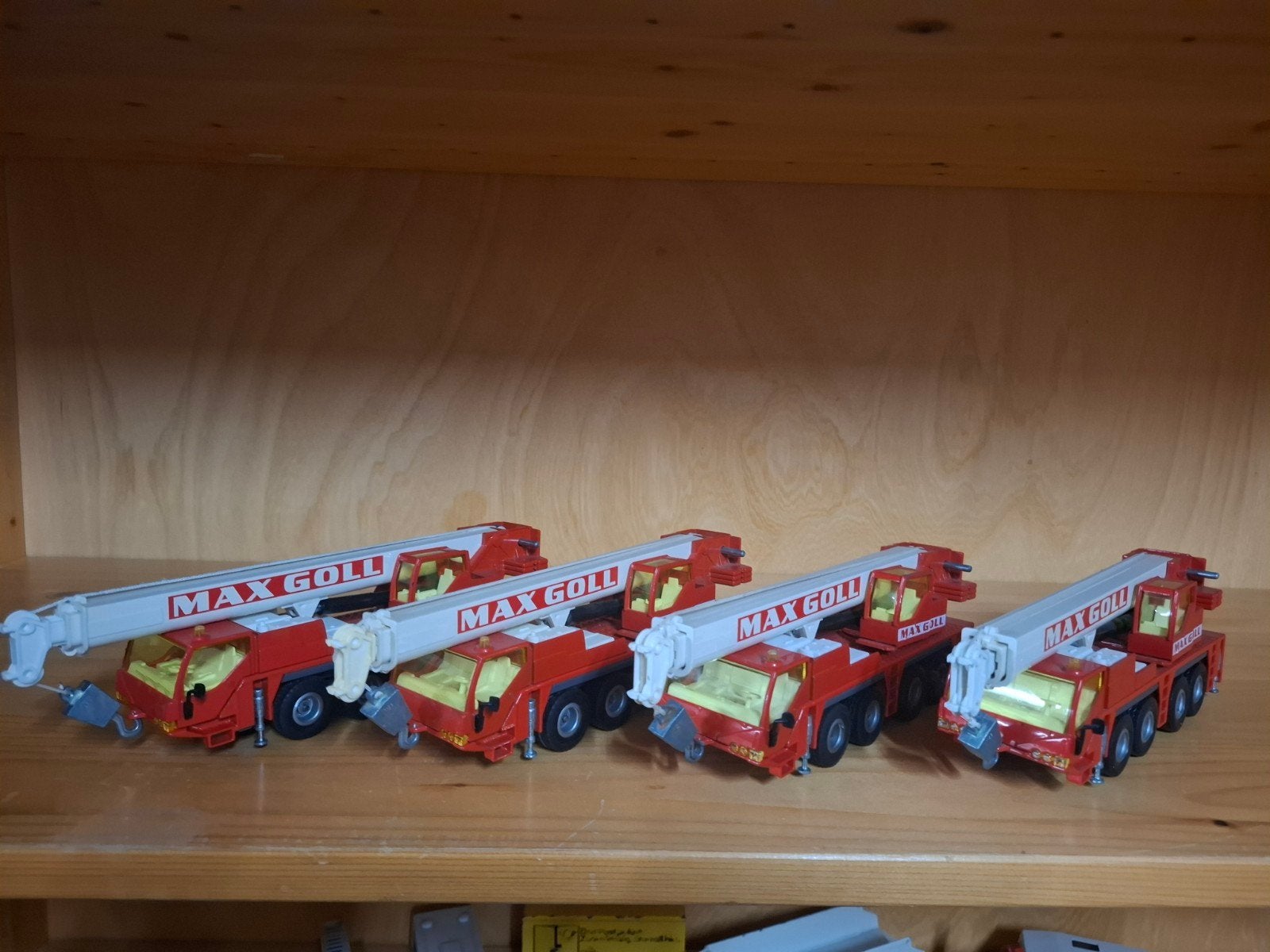 4 x siku faun hijskraan max goll, Hobby en Vrije tijd, Ophalen of Verzenden, Bus of Vrachtwagen, SIKU