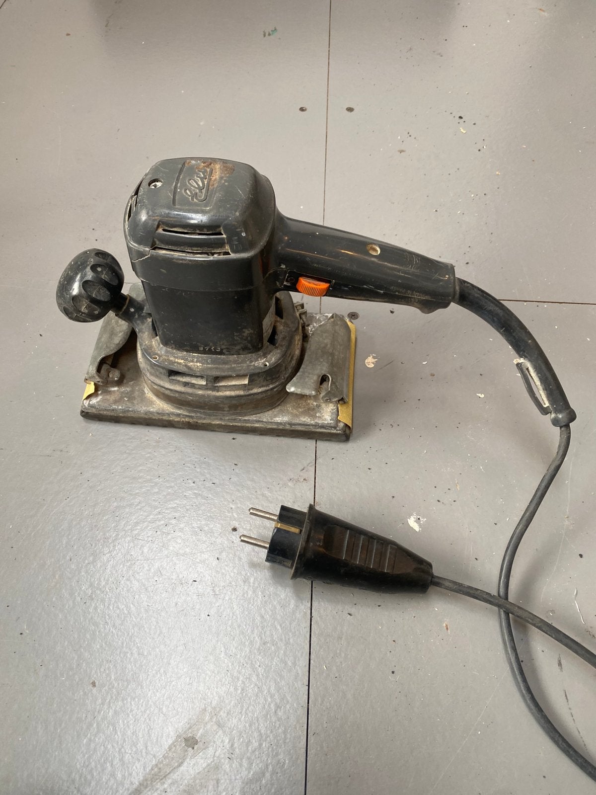 vlak- en bandschuurmachine., Ophalen, Zo goed als nieuw, 600 tot 1200 watt, Bandschuurmachine