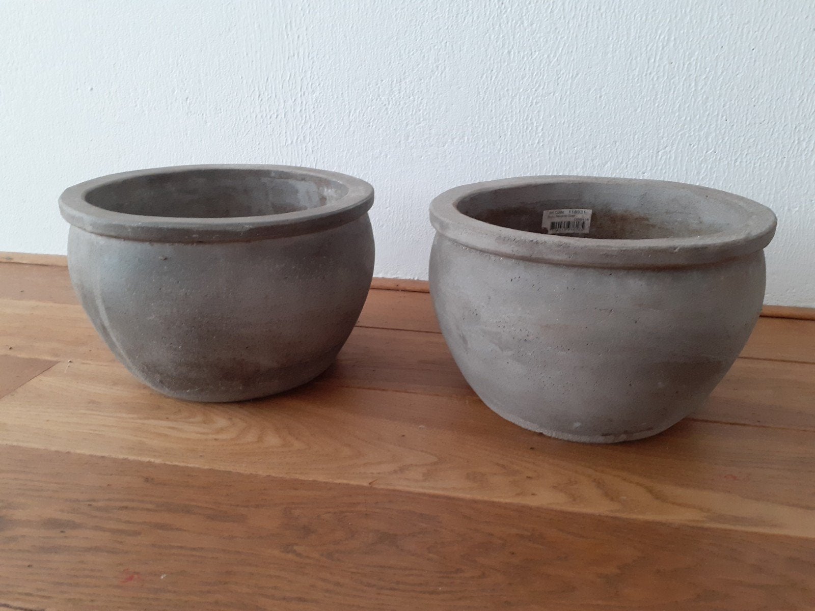 Set van 2 stenen bloempotten, Tuin en Terras, Gebruikt, Rond, Minder dan 40 cm, Binnen