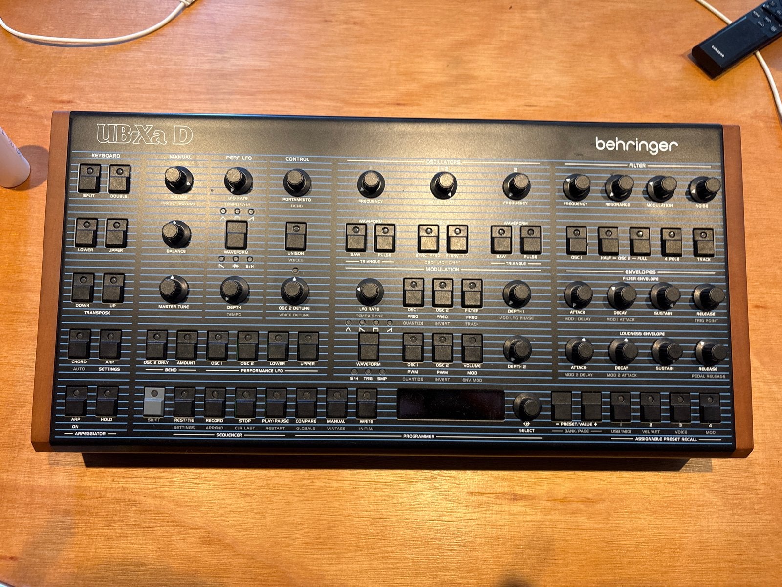 Behringer UB-Xa D Synthesizer, Muziek en Instrumenten, Overige merken, Zo goed als nieuw, Met midi-aansluiting, Overige aantallen