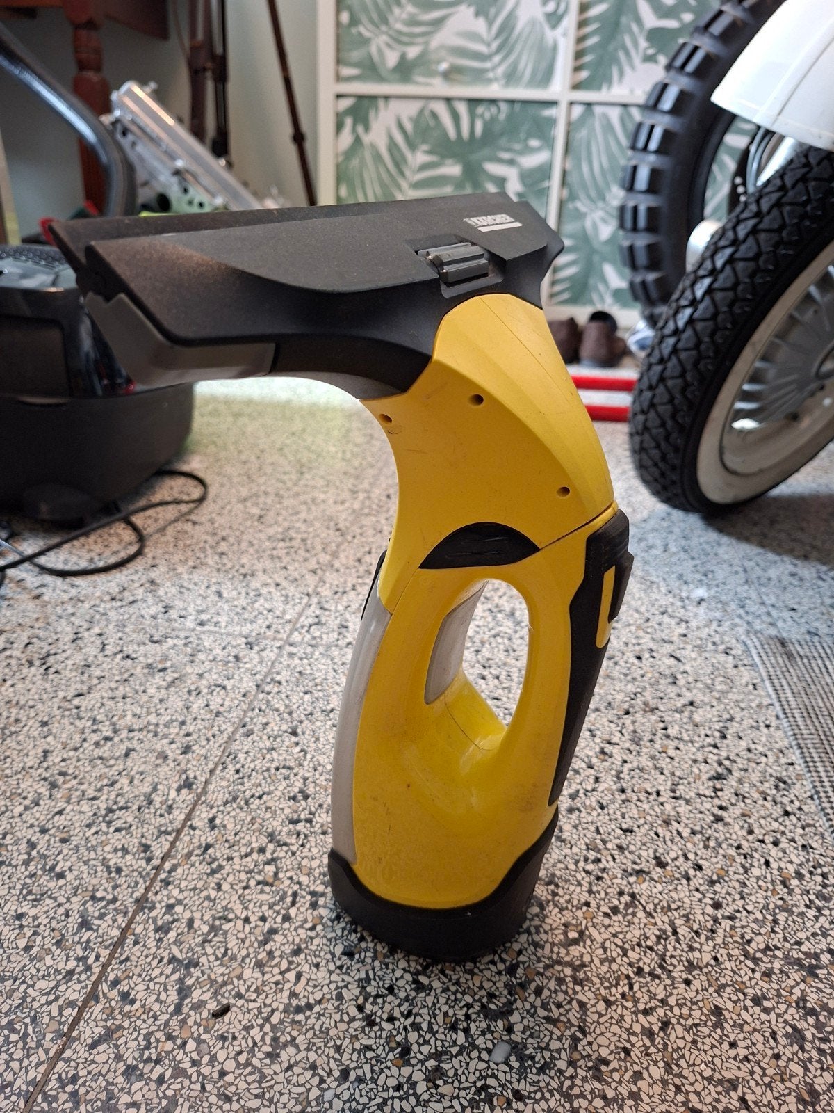 Kärcher WV 2 Plus N Raamwisser - Elektrisch zonder oplader, Ophalen of Verzenden, Raamwisser of Trekker