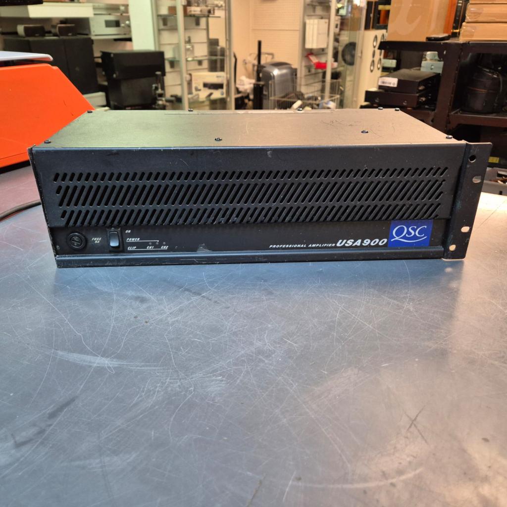 QSC USA900 professionele eindversterker 2x 450W | gebruikt, Flex Ltd., Zo goed als nieuw, https://flex.com/contact-us, Nobelstraat 10, 5807 GA Oostrum LB, Limburg, Nederland
