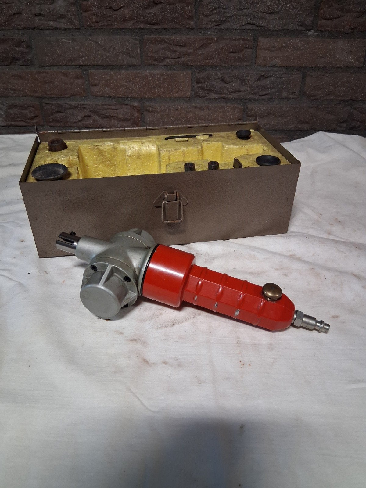 Pneumatische klepslijpmachine met accessoires en koffer, Ophalen of Verzenden, Gebruikt, Overige typen, Overige merken