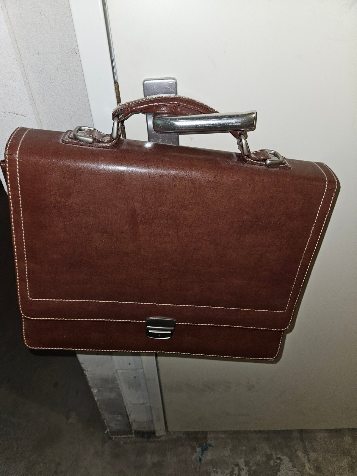 Leren laptoptas met draagriem, Ophalen, 40 tot 60 cm, Gebruikt, 20 tot 30 cm
