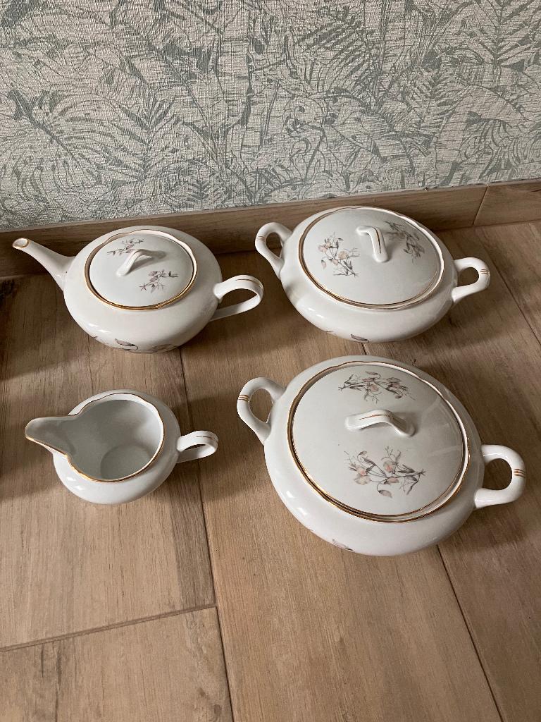 Compleet 12 delig servies uit de jaren 30., Ophalen