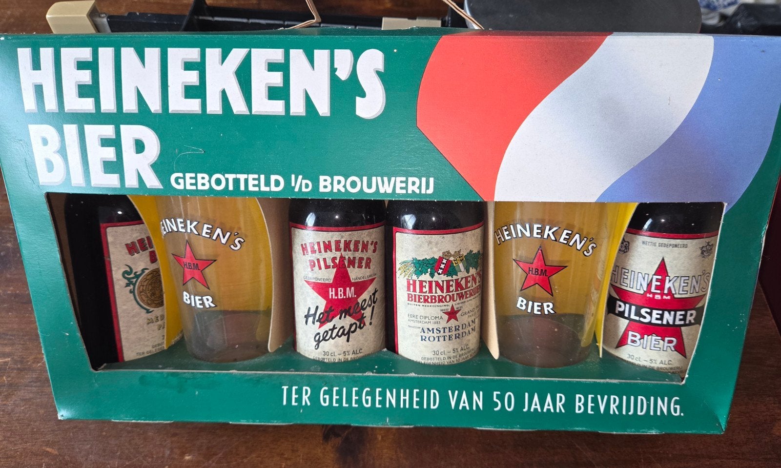 Heineken's Bier 50 Jaar Bevrijding Geschenkset, Verzamelen, Ophalen of Verzenden, Zo goed als nieuw, Flesje(s), Heineken