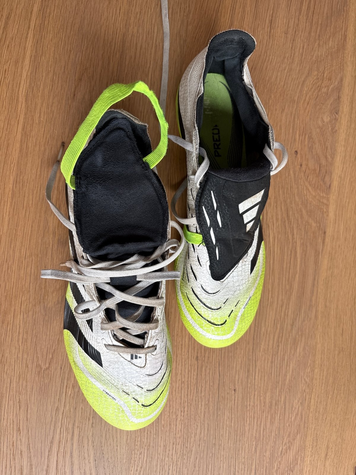 Adidas Predator voetbalschoenen, Sport en Fitness, Maat XS of kleiner, Ophalen of Verzenden, Gebruikt, Schoenen