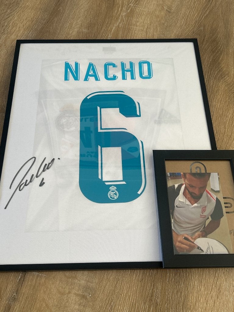 Real Madrid gesigneerd shirt Nacho +fotobewijs, Ophalen of Verzenden, Nieuw, Buitenlandse clubs, Shirt