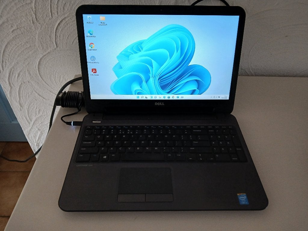 Prima Laptop Dell Latitude E5550, W11 Pro,  i7,  OFFICE  365, Computers en Software, 256 GB, Met videokaart, 2 tot 3 Ghz, 8 GB