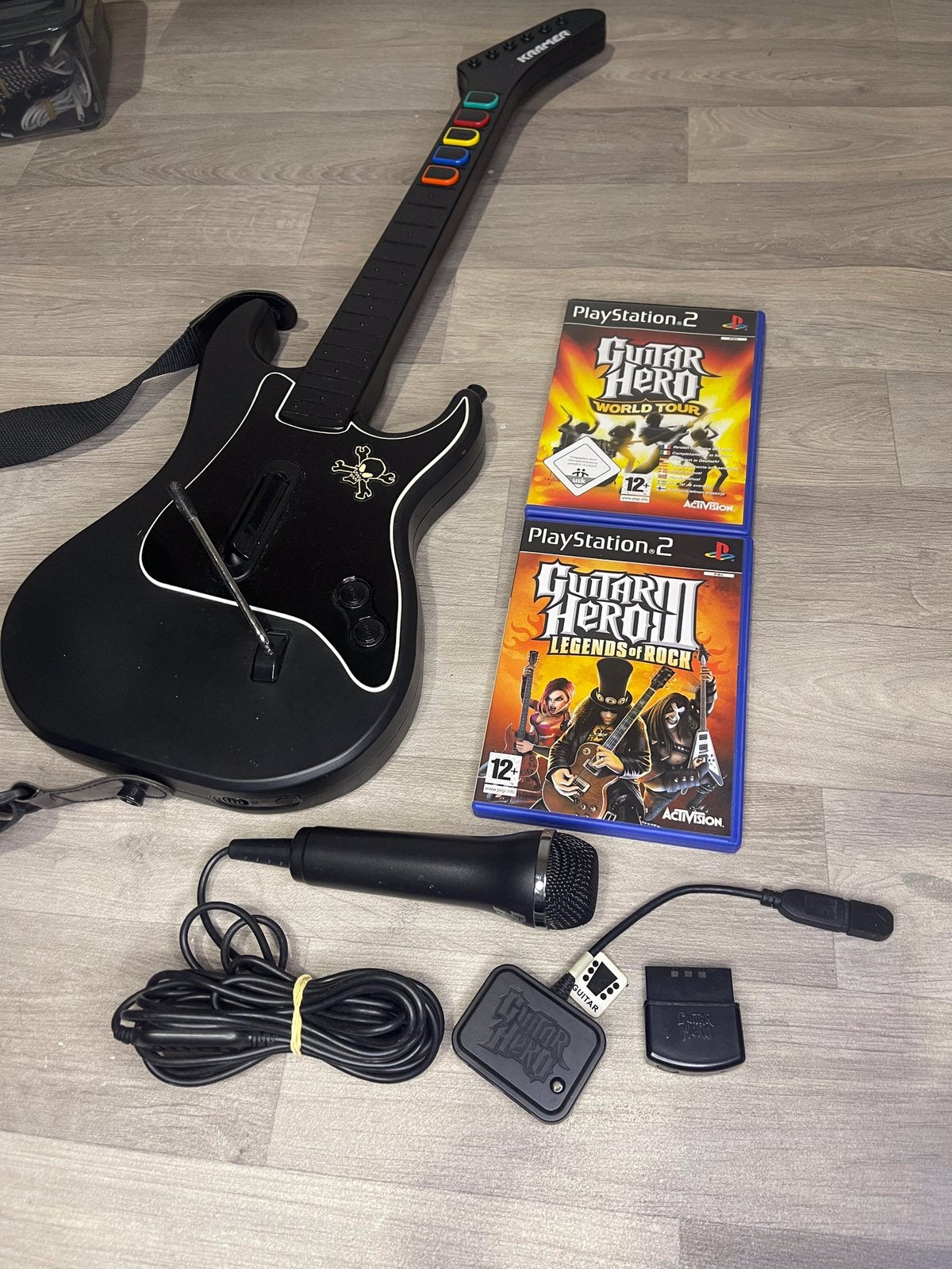Guitar Hero Set (gitaar microfoon ontvangers incl 2 games, Ophalen, Gebruikt