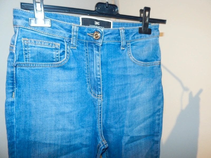 Elisabetta Franchi jeans broek blauw aansluitend model 26, Kleding | Dames, Spijkerbroeken en Jeans, Zo goed als nieuw, W27 (confectie 34) of kleiner