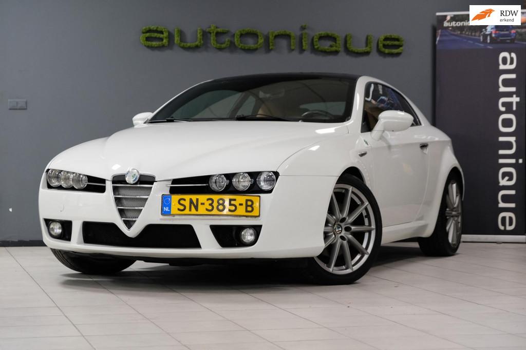 Alfa Romeo Brera 1.7 T SkyWindow 200pk, Auto's, Alfa Romeo, Brera, 4 cilinders, 4 stoelen, Wit