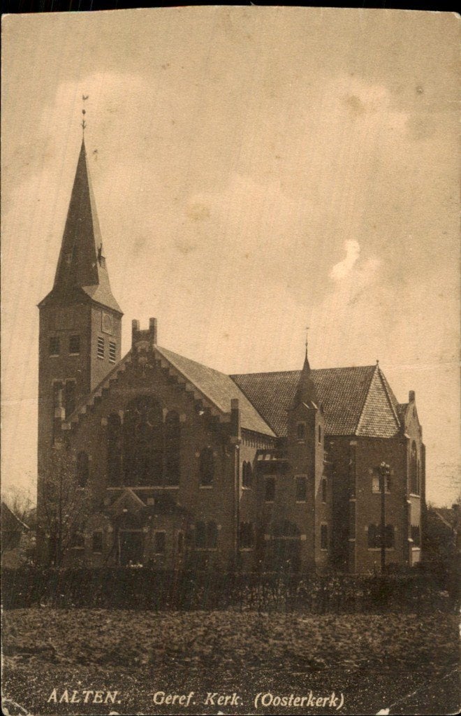 Aalten - Geref. Kerk - Oosterkerk, Ophalen of Verzenden, 1920 tot 1940, Gelopen, Gelderland