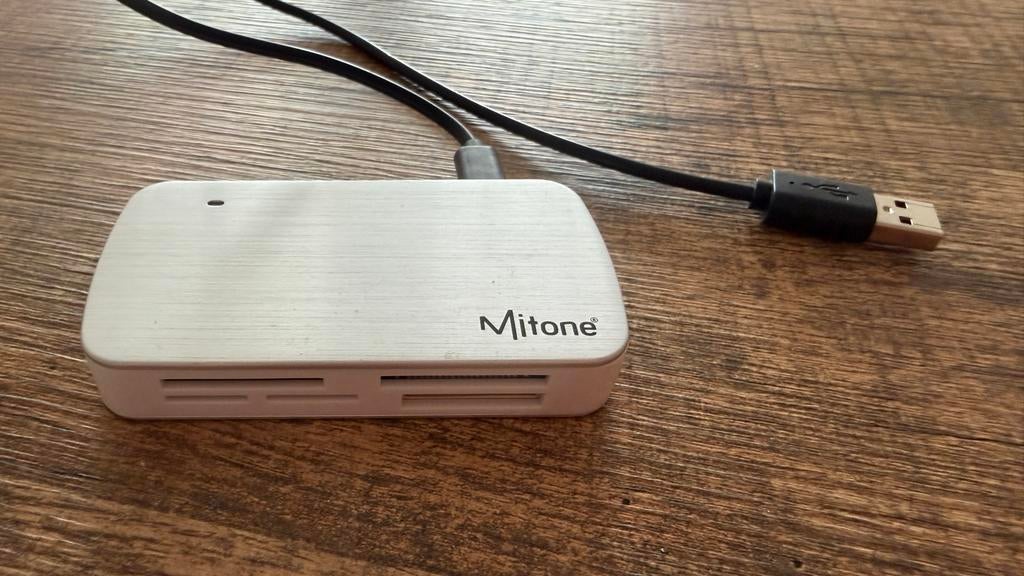 Mitone USB Kaartlezer - Multi-Card Reader, Ophalen of Verzenden, Zo goed als nieuw