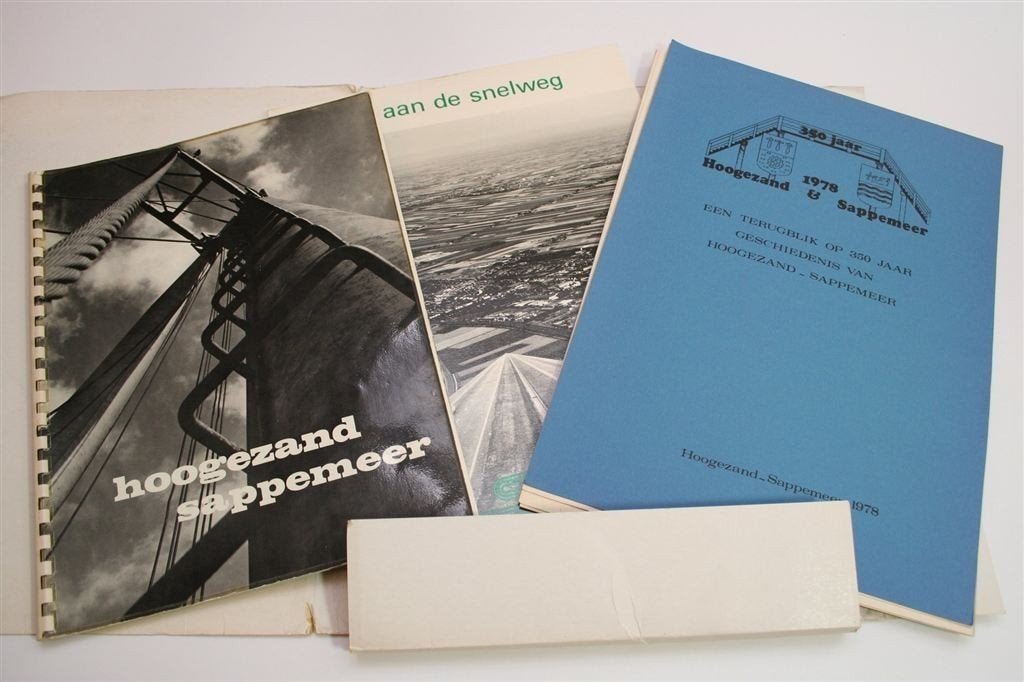Hoogezand-Sappemeer — 3 Uitgaves in Map, Ophalen of Verzenden, Gelezen