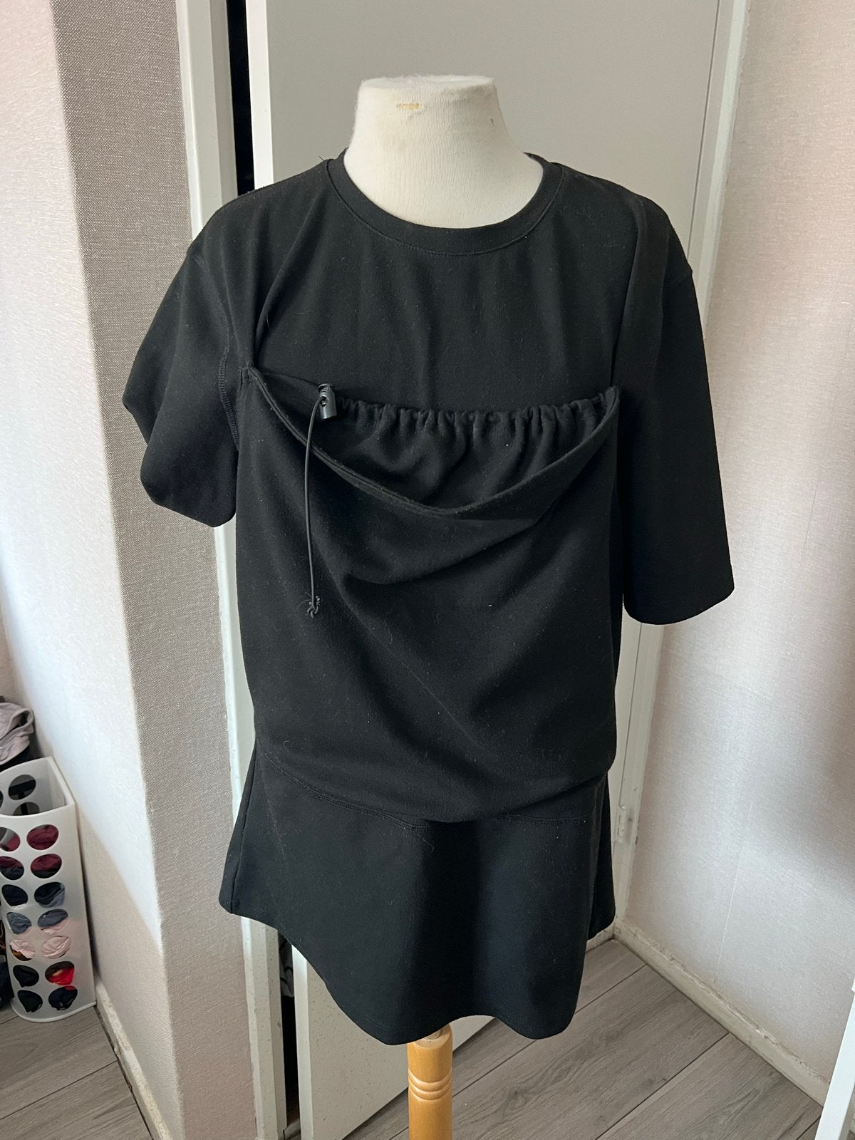 Zwart T-shirt met buidel voor katten - Womboo, Zwart, Maat 46/48 (XL) of groter, Ophalen of Verzenden, Korte mouw