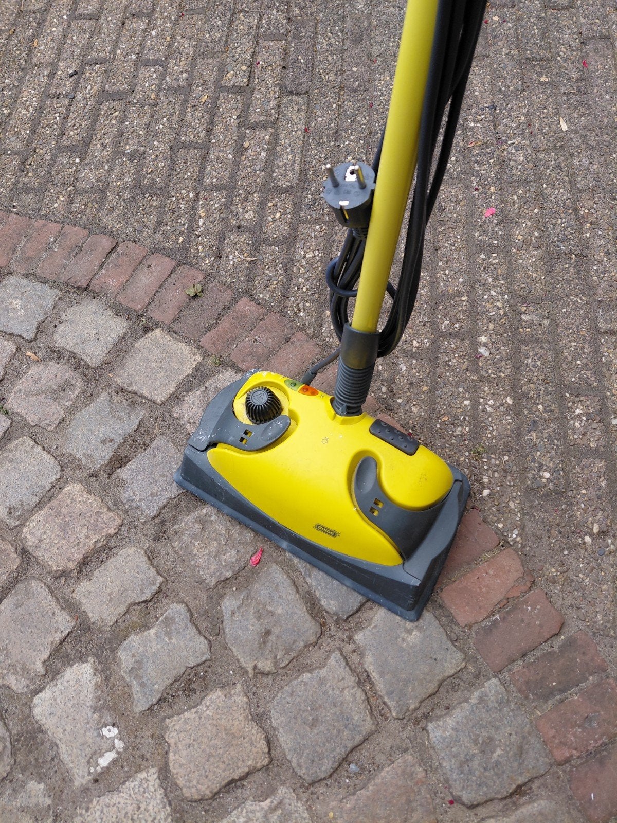 Kärcher Vloerreiniger - Werkt op 220V, Doe-het-zelf en Verbouw, Reinigingsmachines, Ophalen, Gebruikt
