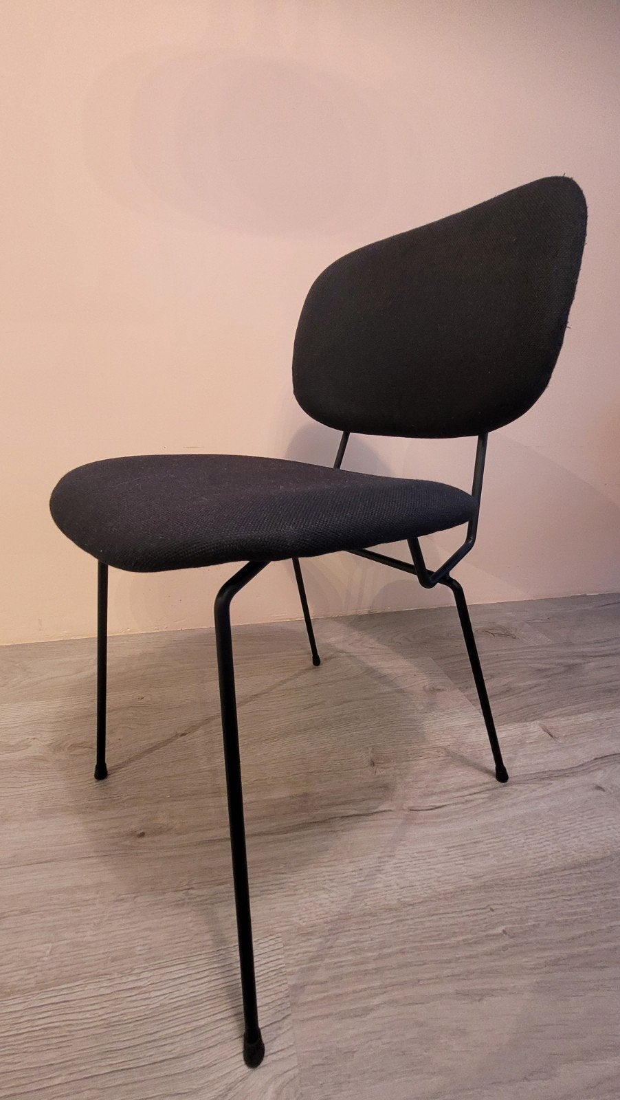 Lensvelt D-chair black upholstered, Ophalen, Gebruikt, Zwart, Eén