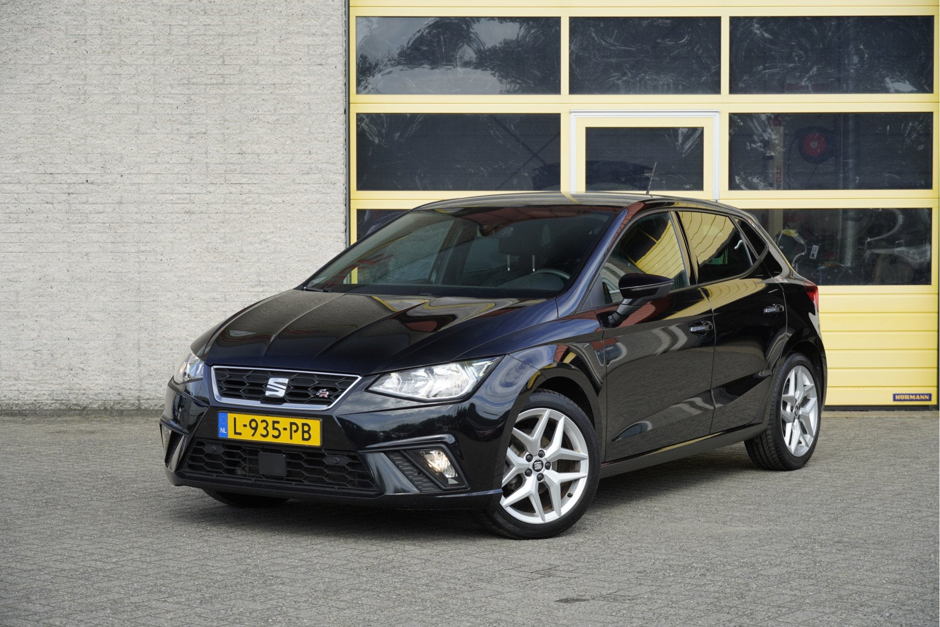 SEAT Ibiza 1.0 TSI 5drs FR Business Intense BJ2021 Lmv 17" |, Auto's, Dealer onderhouden, Stof, 580 kg, Parkeersensor
