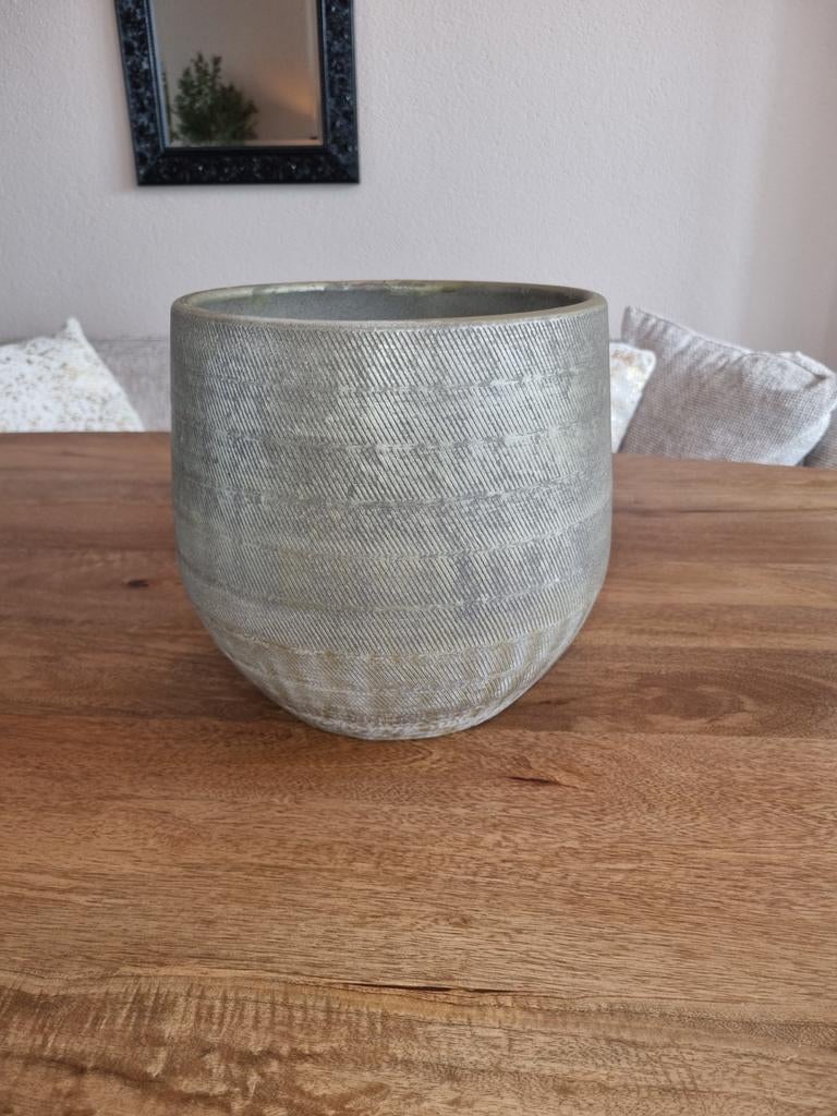Grijze/taup bloempot met patroon, Tuin en Terras, Bloempotten, Ophalen of Verzenden